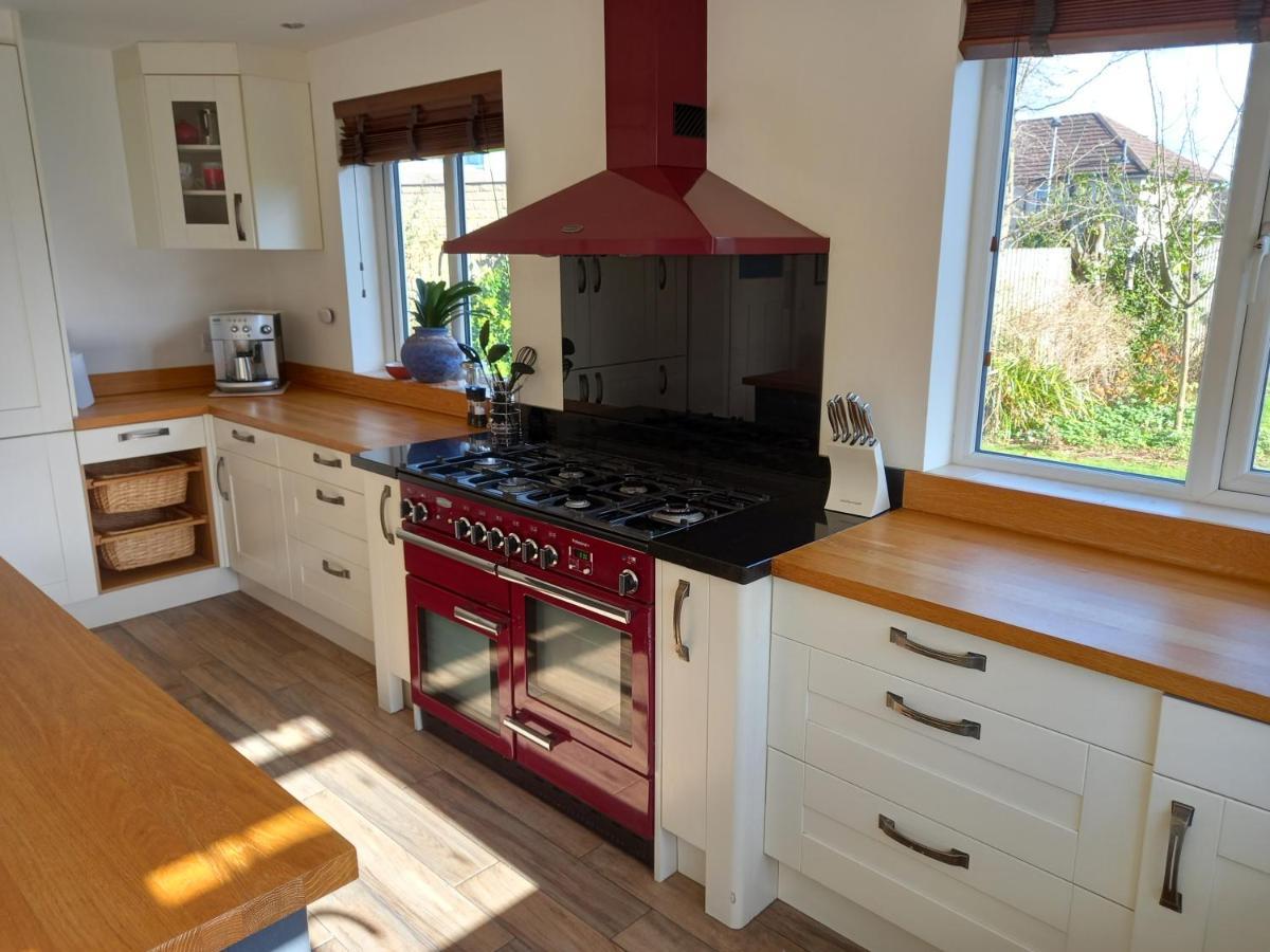 Grange Croft Villa Ben Rhydding Exterior photo